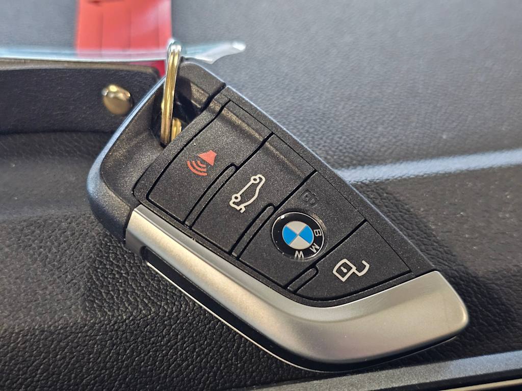 Thumbnail: 2023 BMW i4 - 19