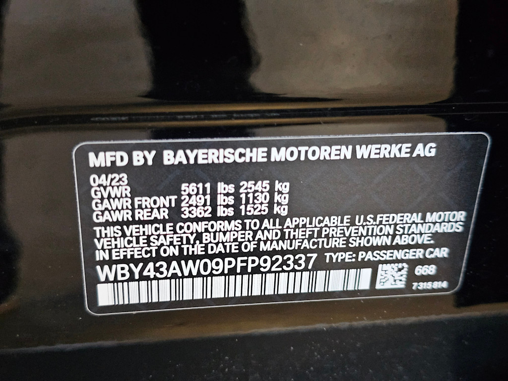 Thumbnail: 2023 BMW i4 - 20