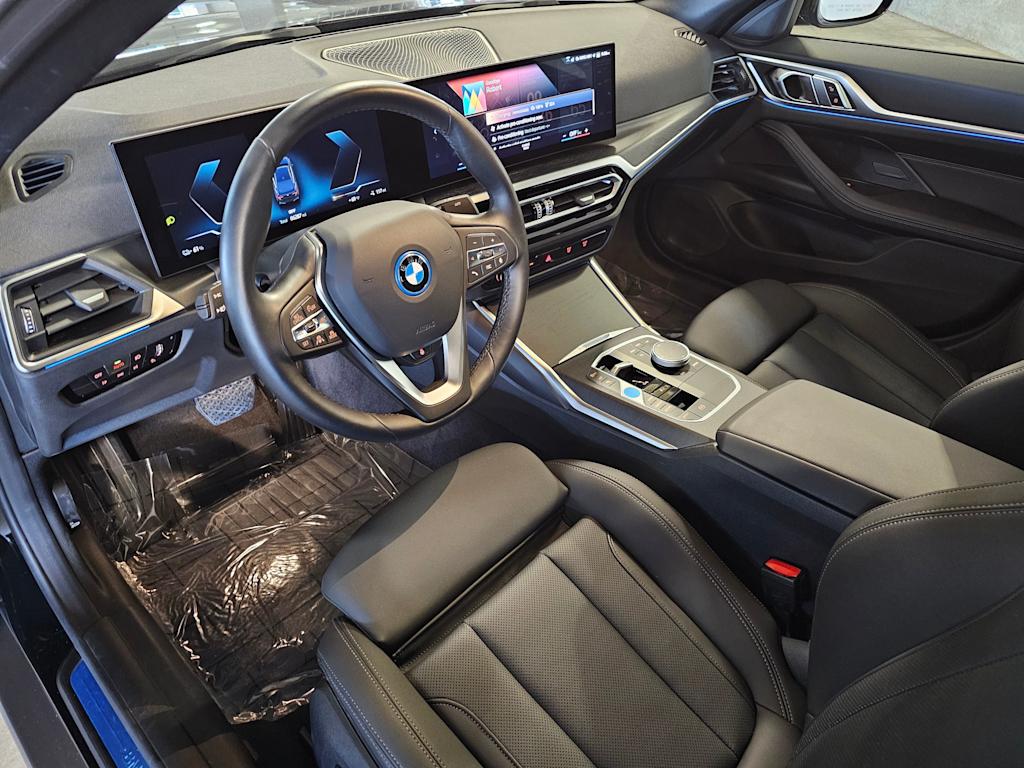 Thumbnail: 2023 BMW i4 - 2