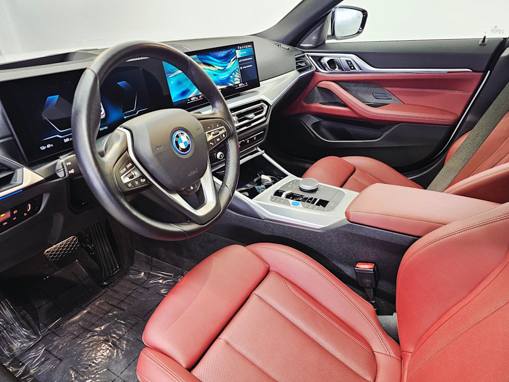 Thumbnail: 2023 BMW i4 - 2