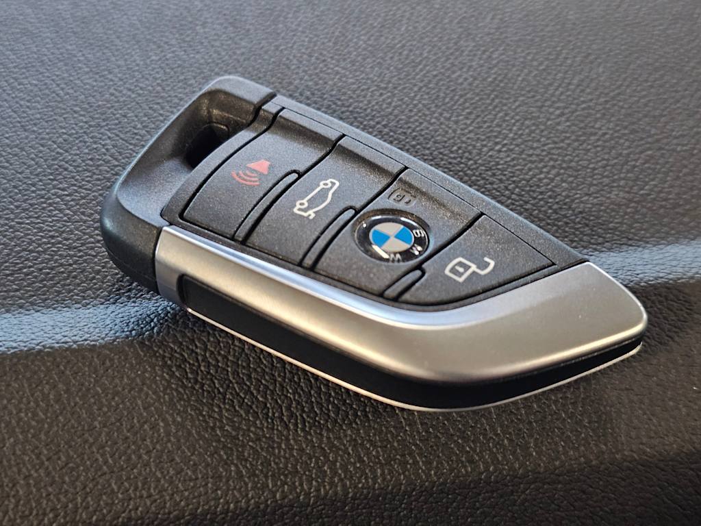 Thumbnail: 2023 BMW i4 - 19