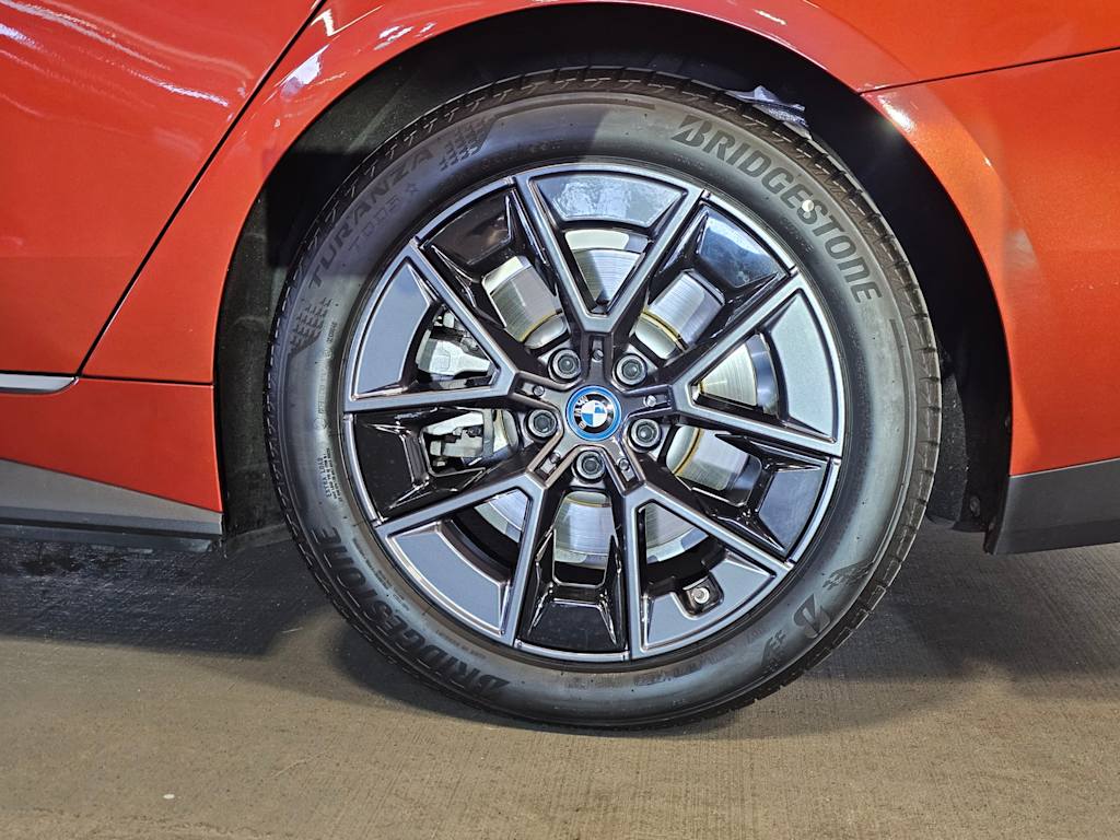 Thumbnail: 2023 BMW i4 - 7