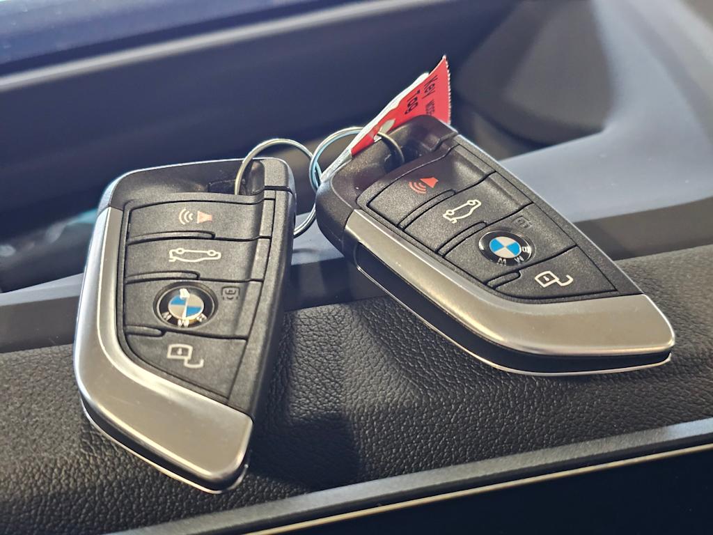 Thumbnail: 2023 BMW i4 - 18