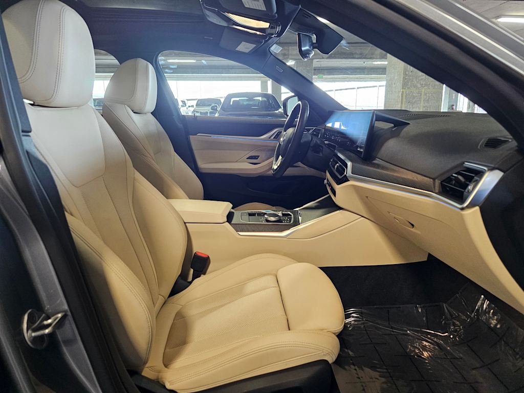 Thumbnail: 2023 BMW i4 - 33