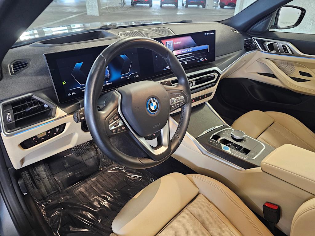 Thumbnail: 2023 BMW i4 - 2