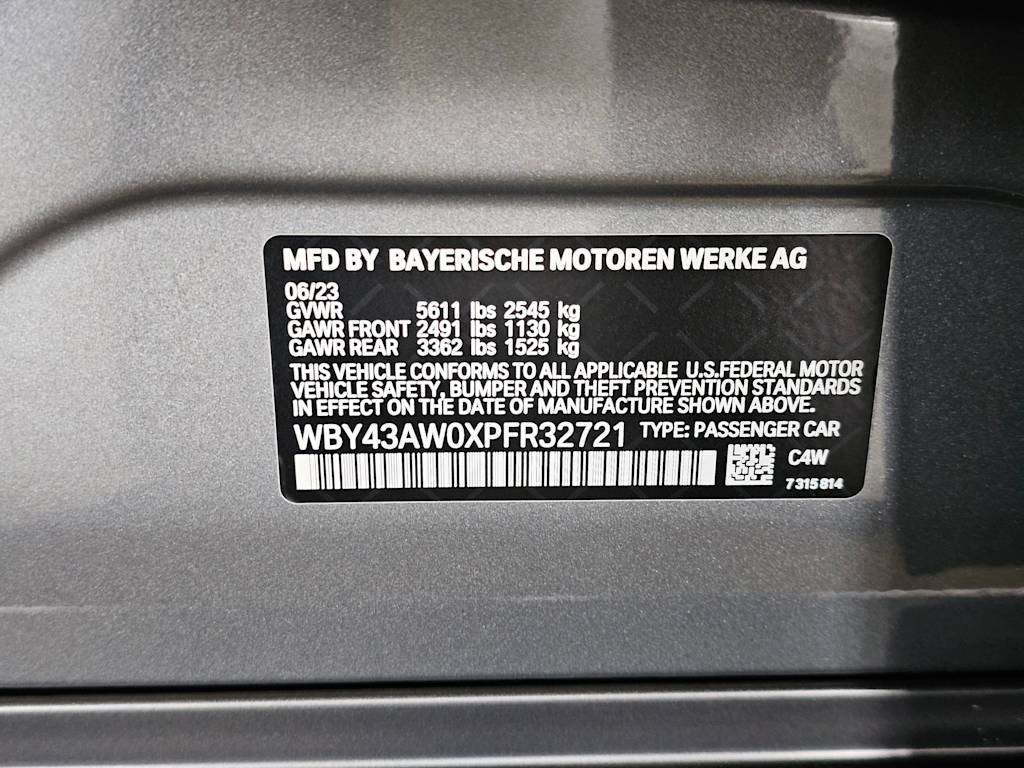Thumbnail: 2023 BMW i4 - 34