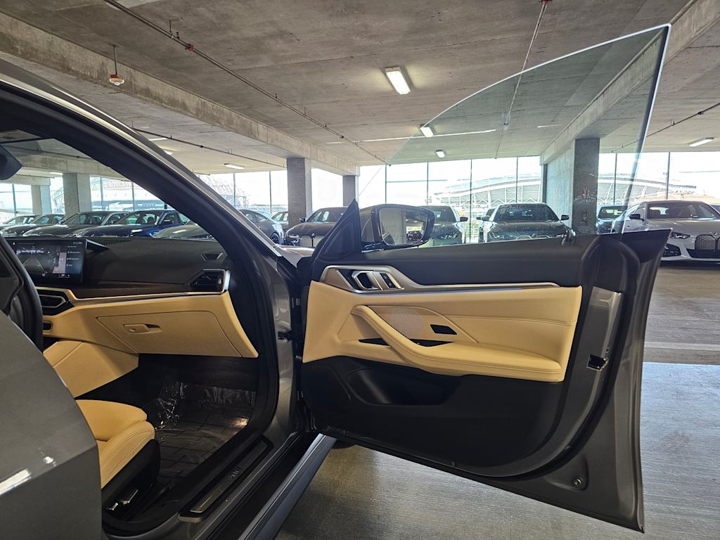 Thumbnail: 2023 BMW i4 - 32