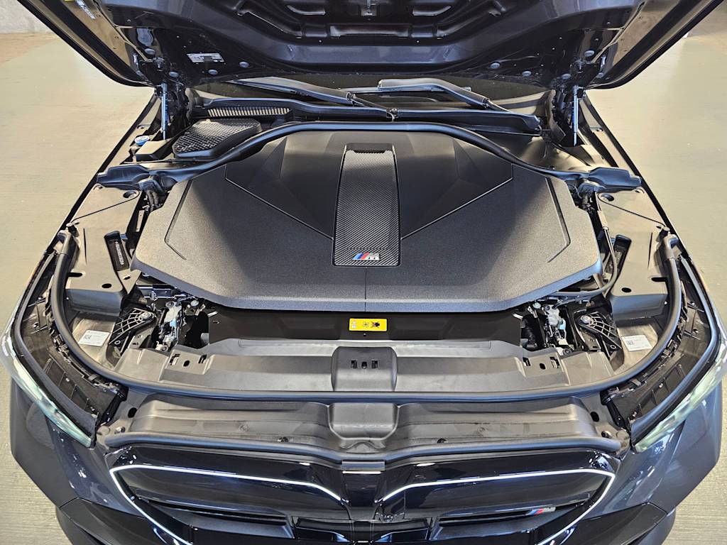 Thumbnail: 2025 BMW i5 - 8