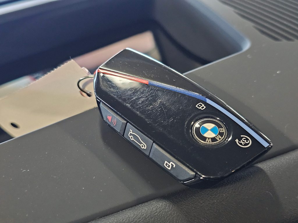 Thumbnail: 2025 BMW i5 - 18