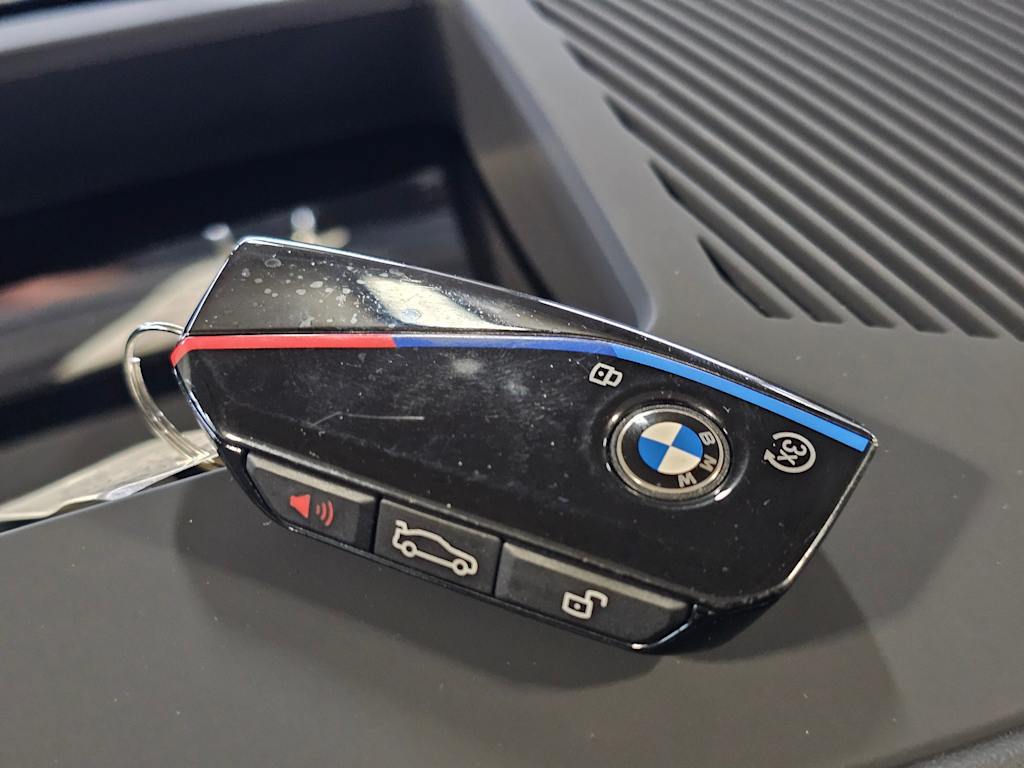 Thumbnail: 2025 BMW i5 - 20
