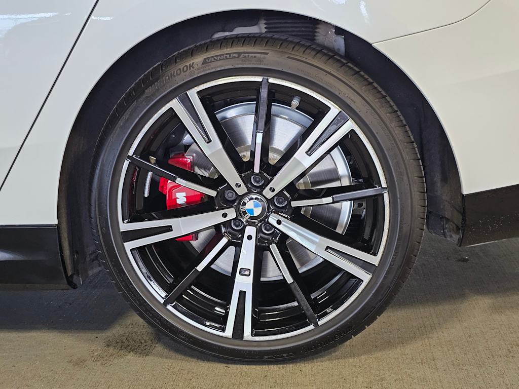 Thumbnail: 2025 BMW i5 - 8