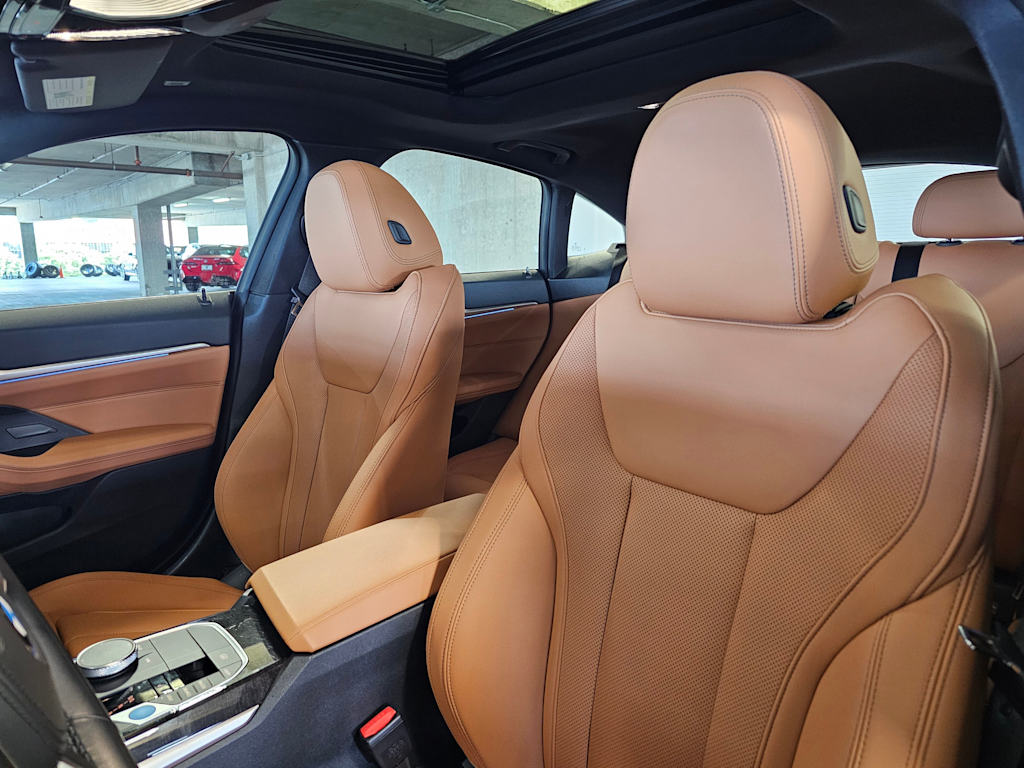 Thumbnail: 2023 BMW i4 - 11
