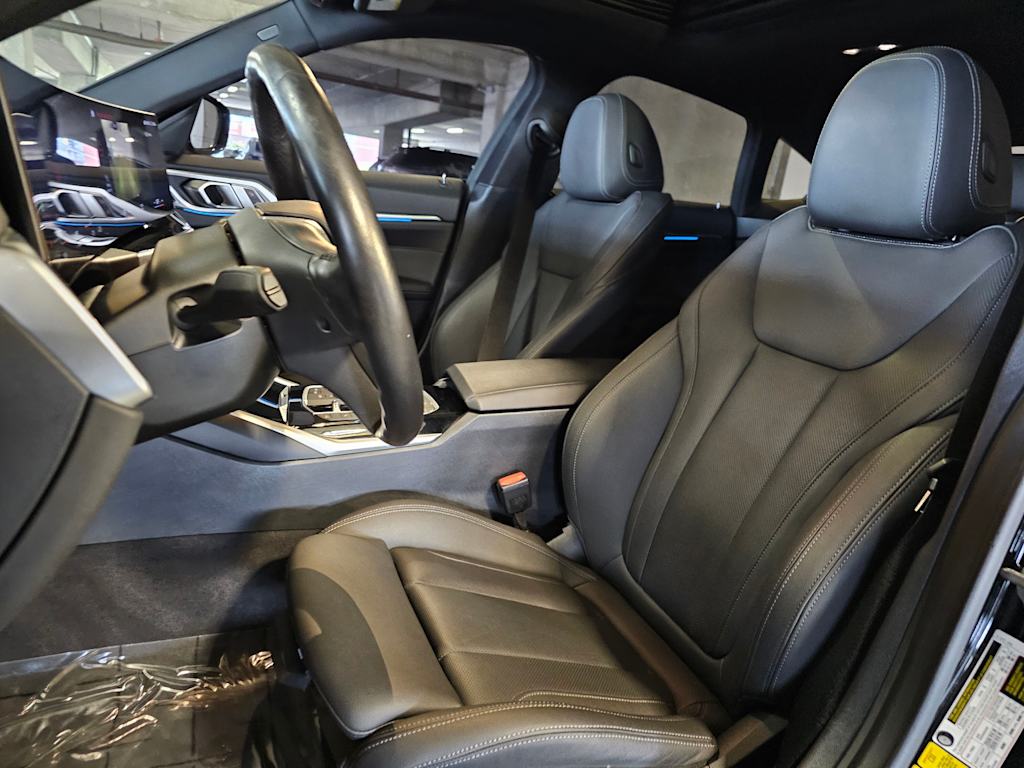 Thumbnail: 2023 BMW i4 - 10