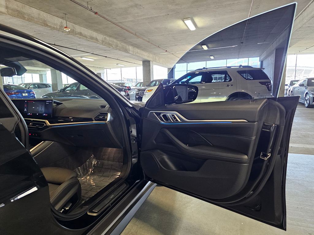 Thumbnail: 2023 BMW i4 - 32