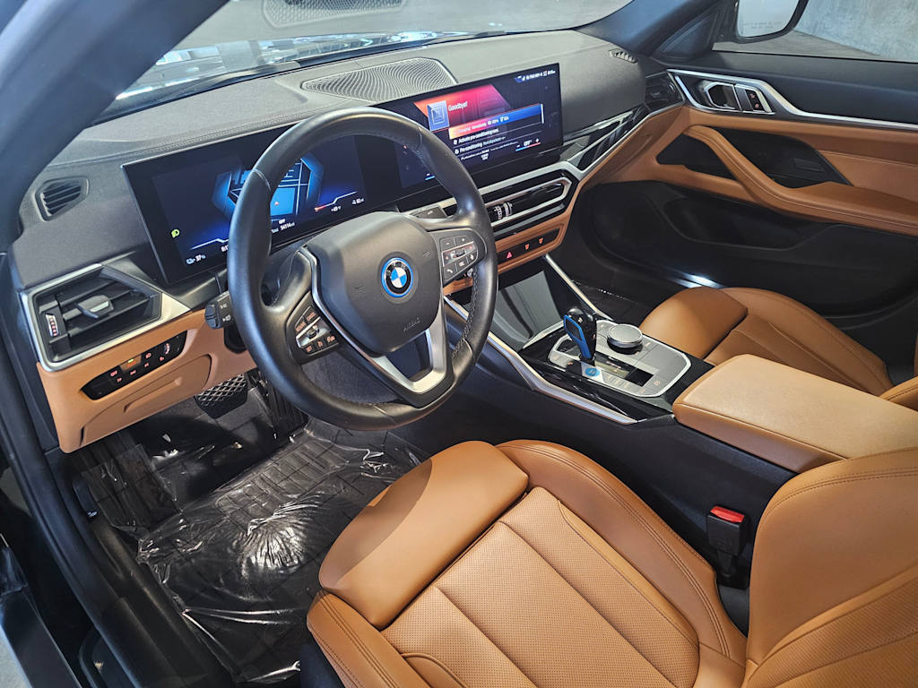 Thumbnail: 2022 BMW i4 - 2