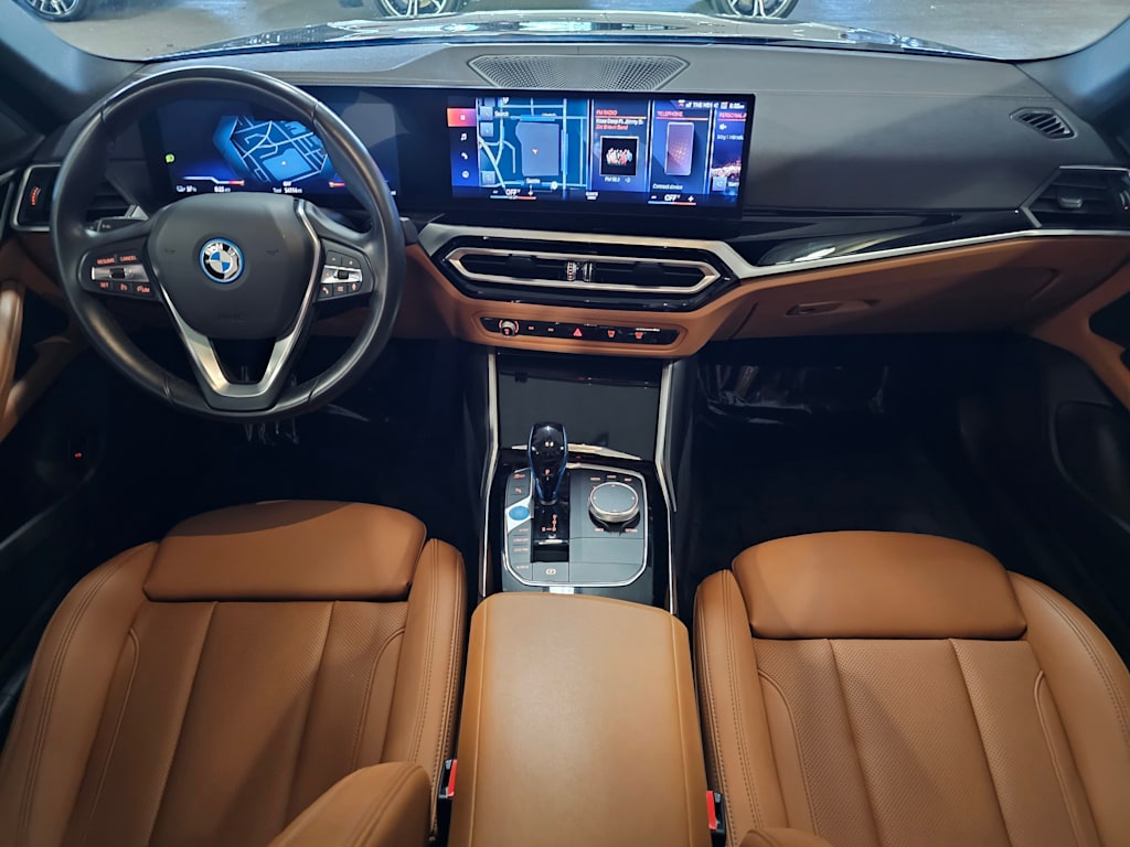 Thumbnail: 2022 BMW i4 - 9
