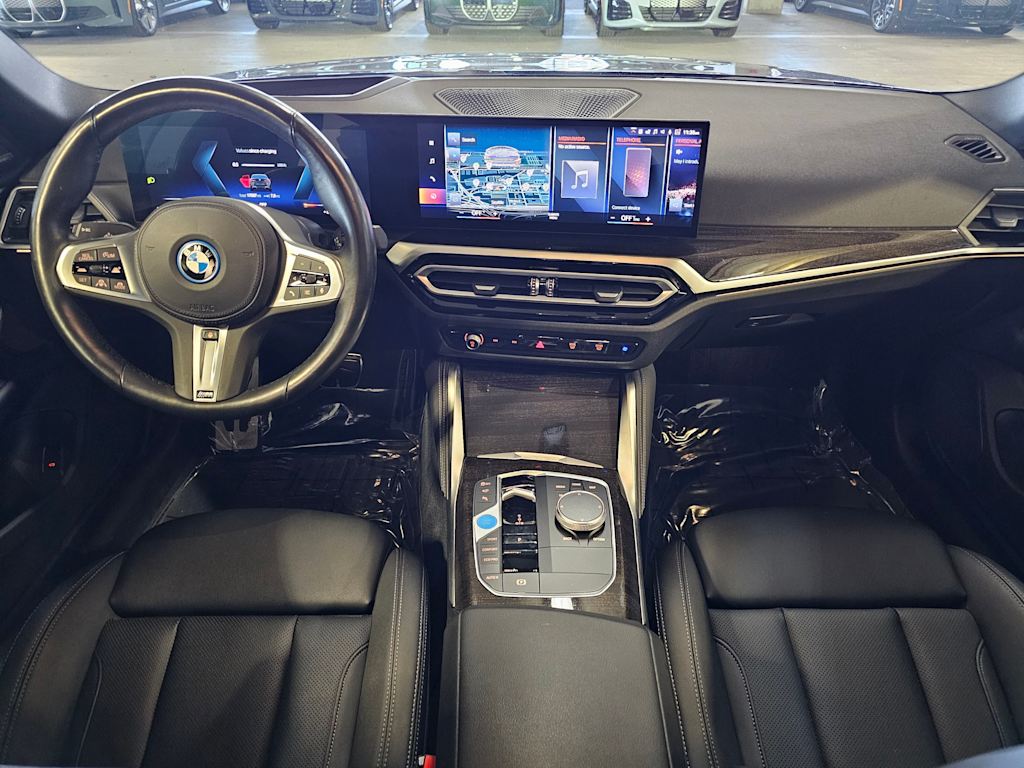 Thumbnail: 2023 BMW i4 - 10