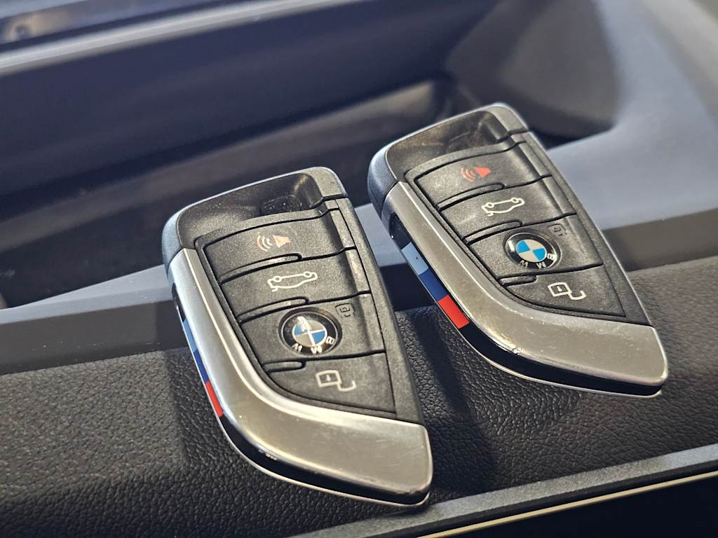 Thumbnail: 2023 BMW i4 - 7