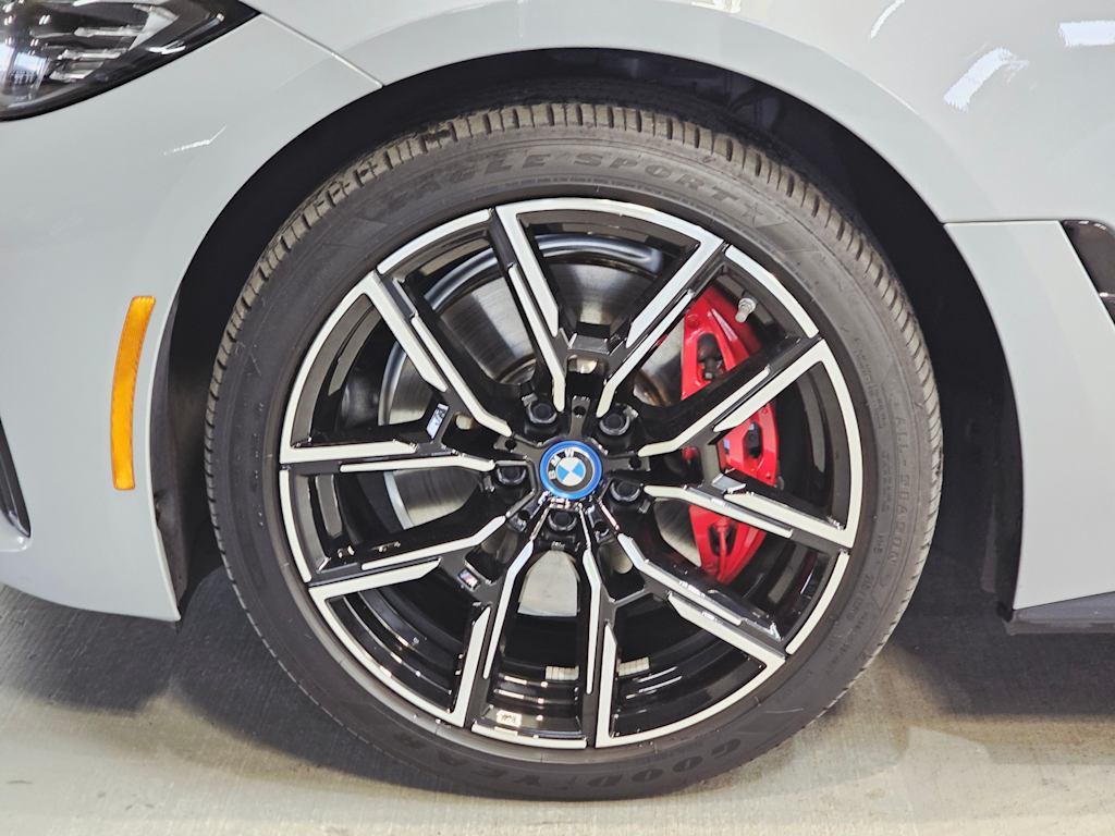 Thumbnail: 2023 BMW i4 - 6