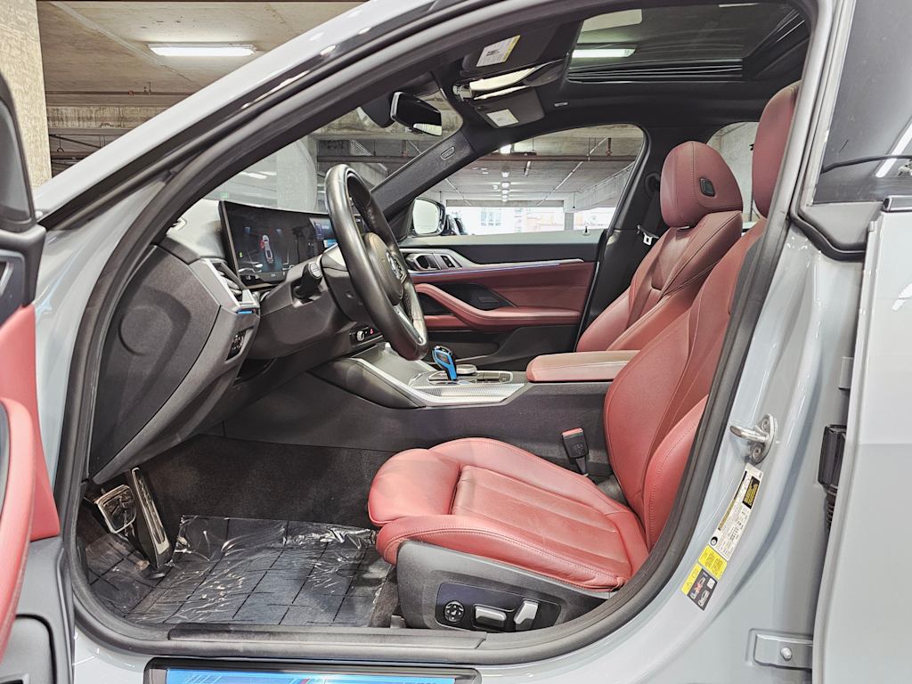 Thumbnail: 2023 BMW i4 - 9