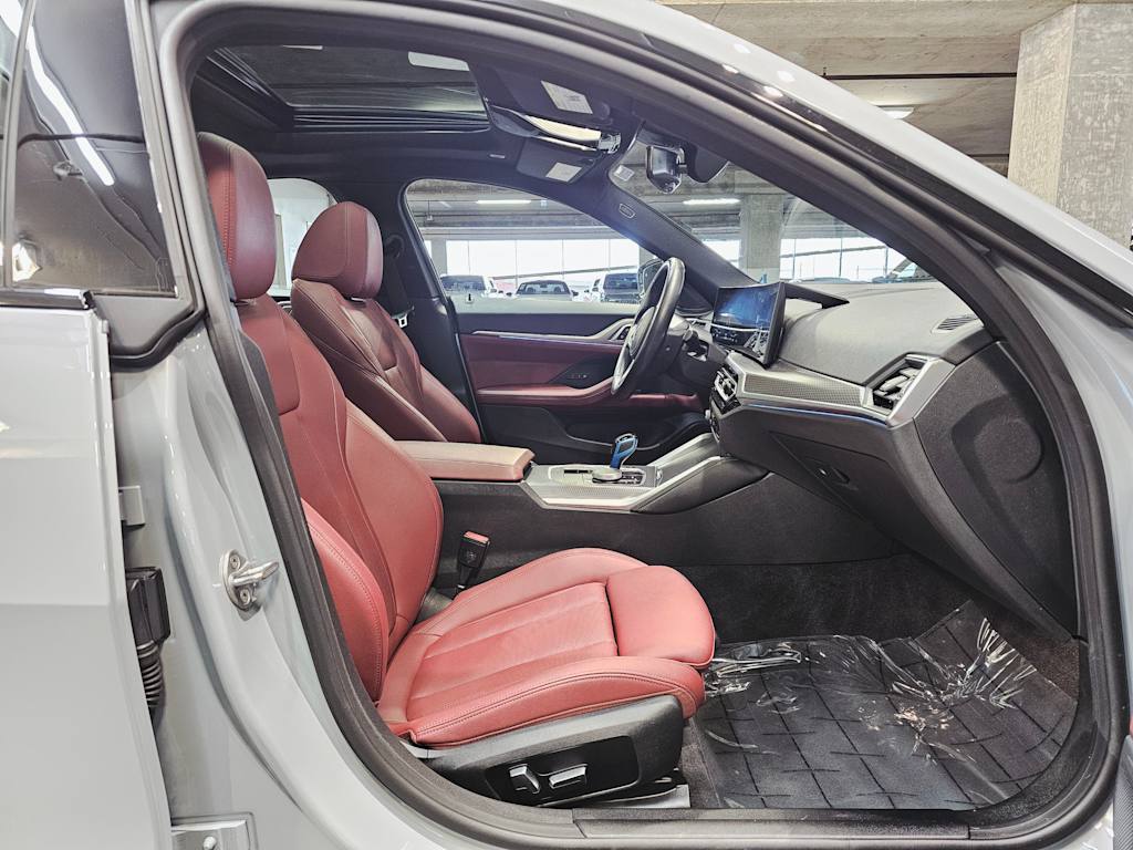 Thumbnail: 2023 BMW i4 - 10