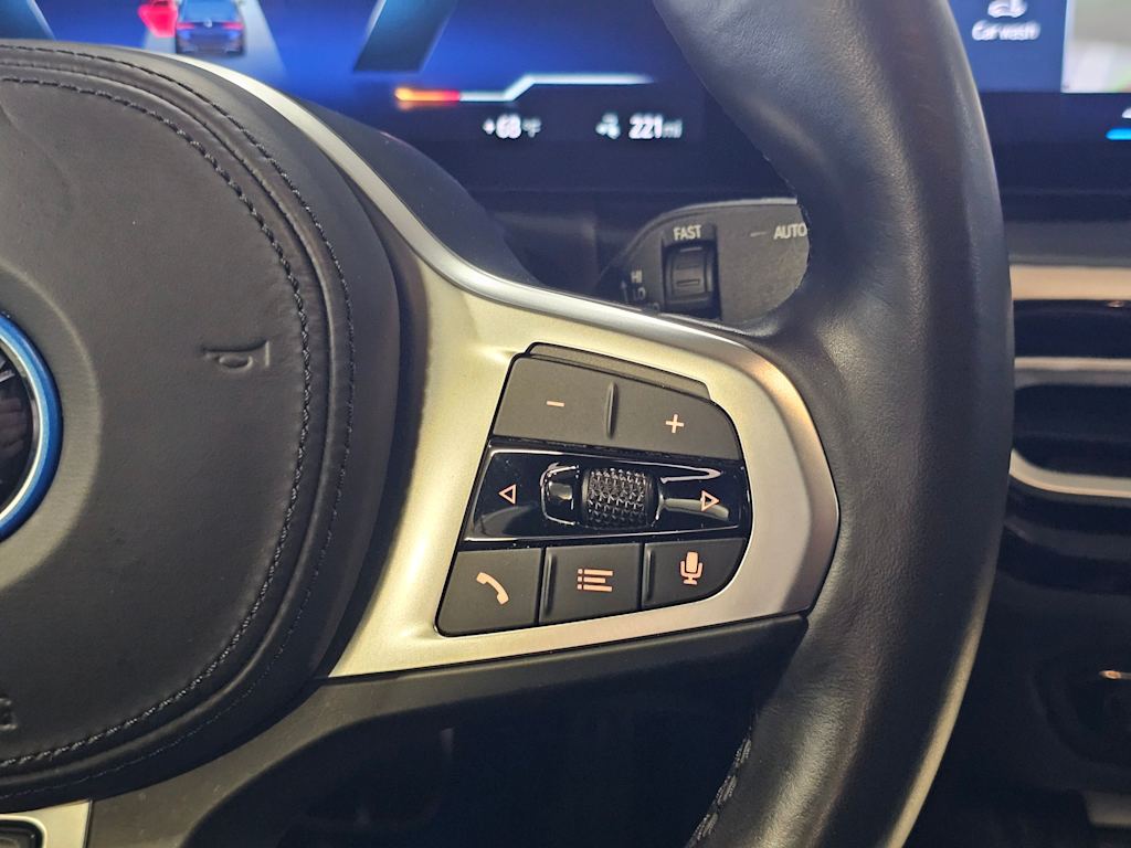 Thumbnail: 2023 BMW i4 - 24