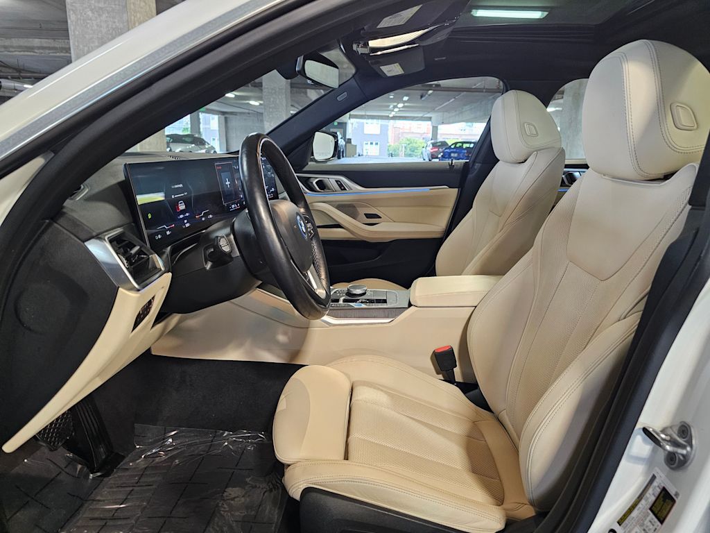 Thumbnail: 2024 BMW i4 - 10