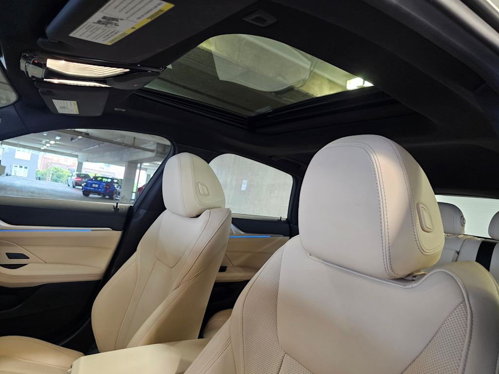 Thumbnail: 2024 BMW i4 - 27