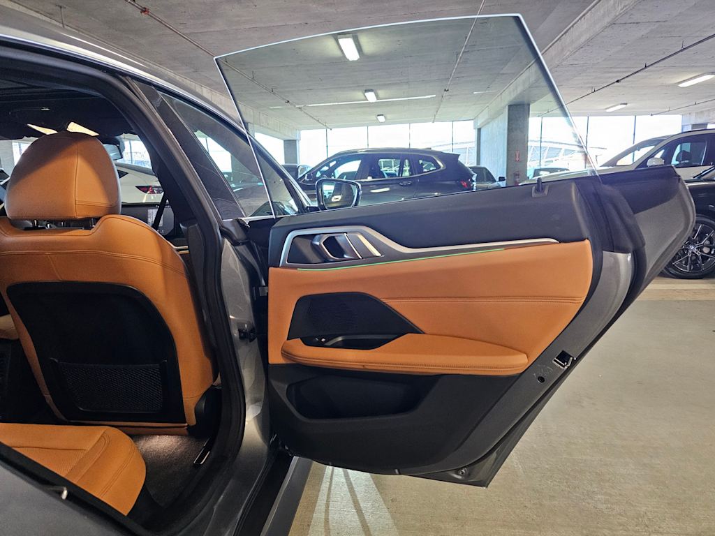 Thumbnail: 2023 BMW i4 - 34