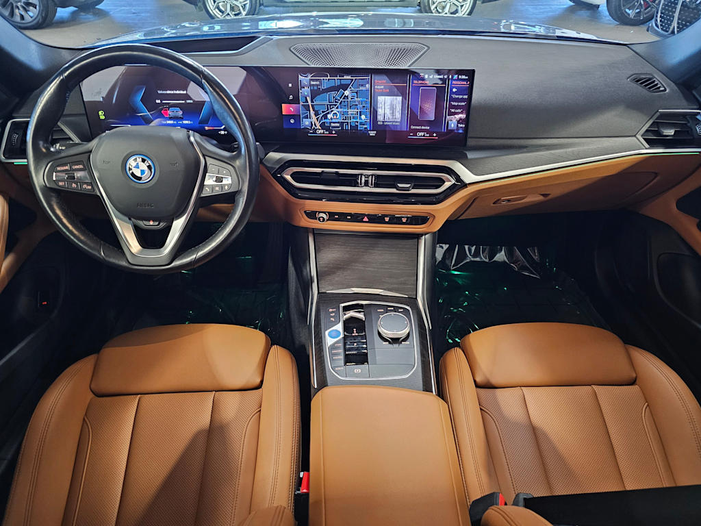 Thumbnail: 2023 BMW i4 - 9