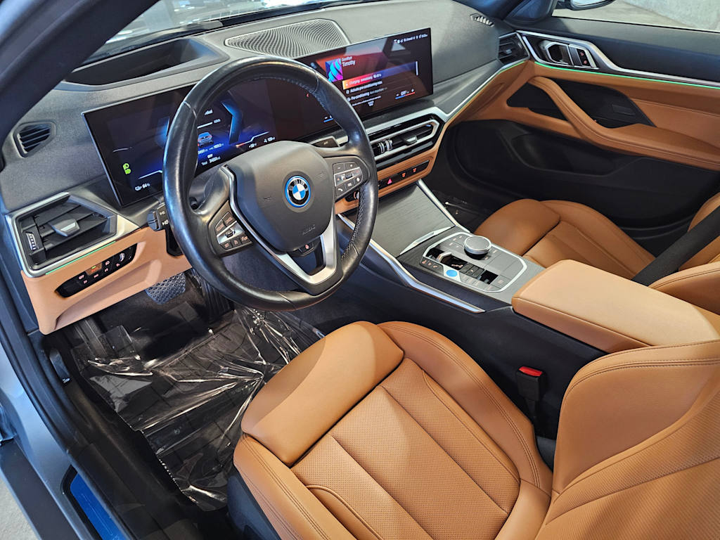 Thumbnail: 2023 BMW i4 - 2