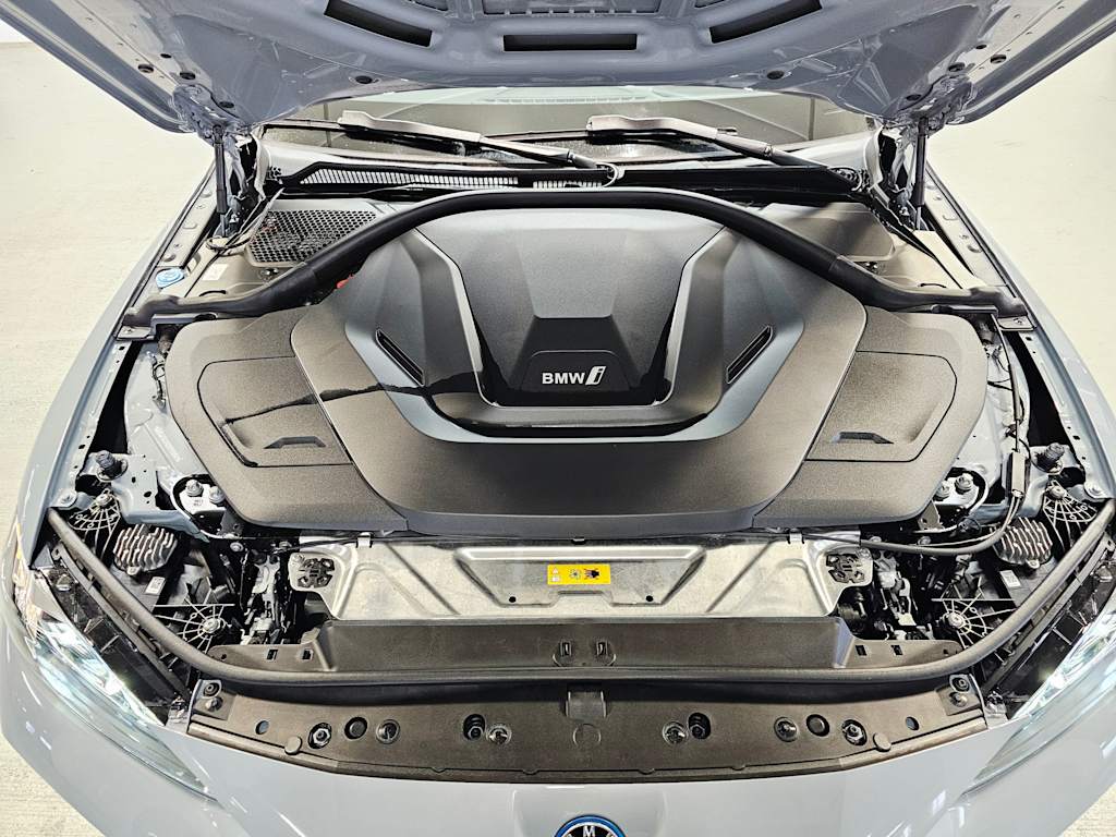 Thumbnail: 2023 BMW i4 - 8