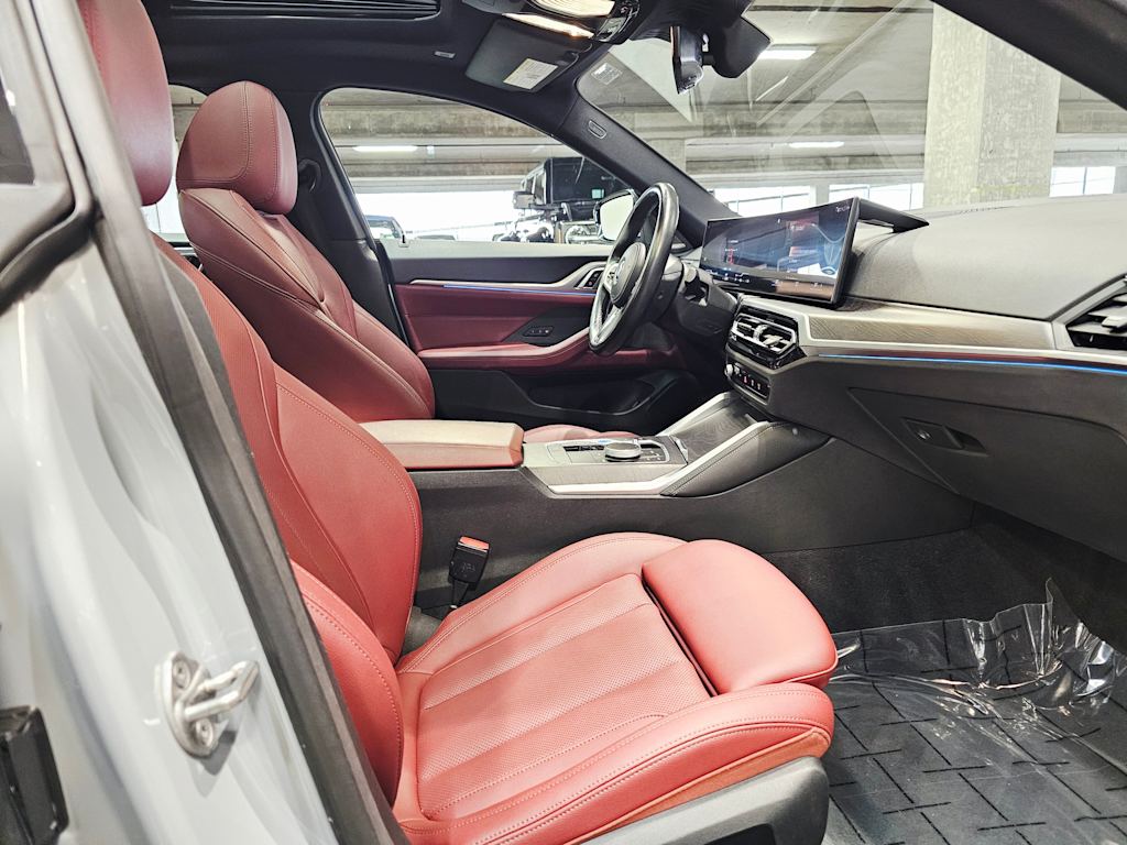 Thumbnail: 2023 BMW i4 - 11