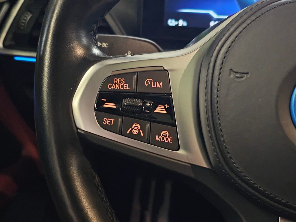 Thumbnail: 2023 BMW i4 - 25
