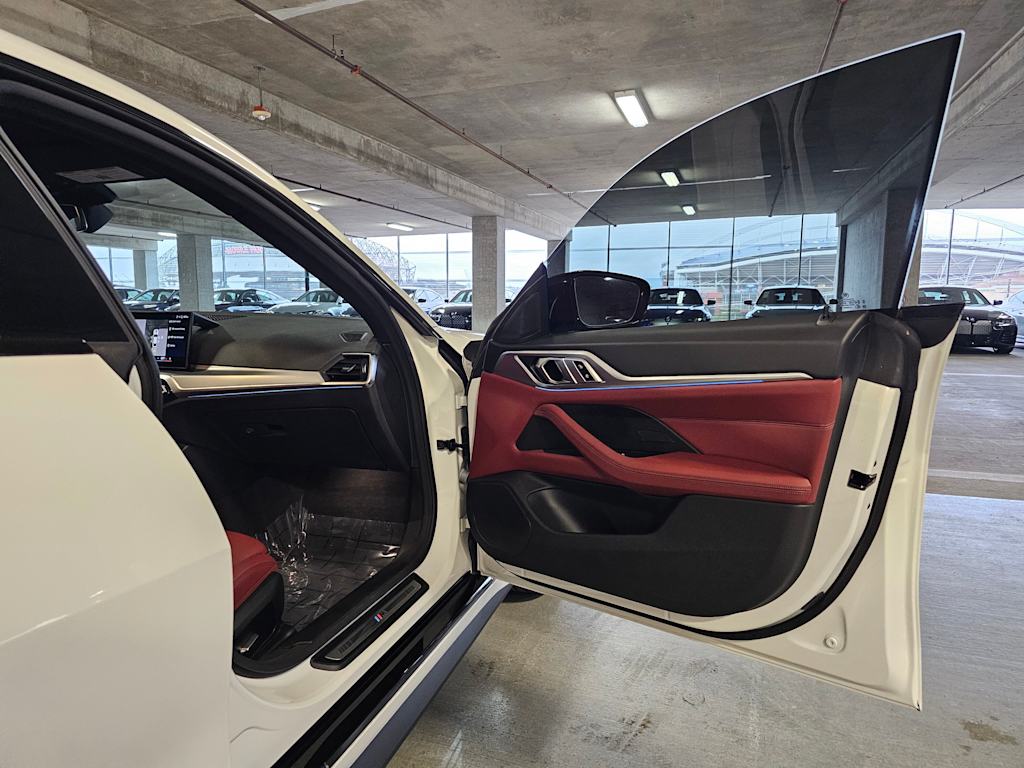 Thumbnail: 2023 BMW i4 - 32