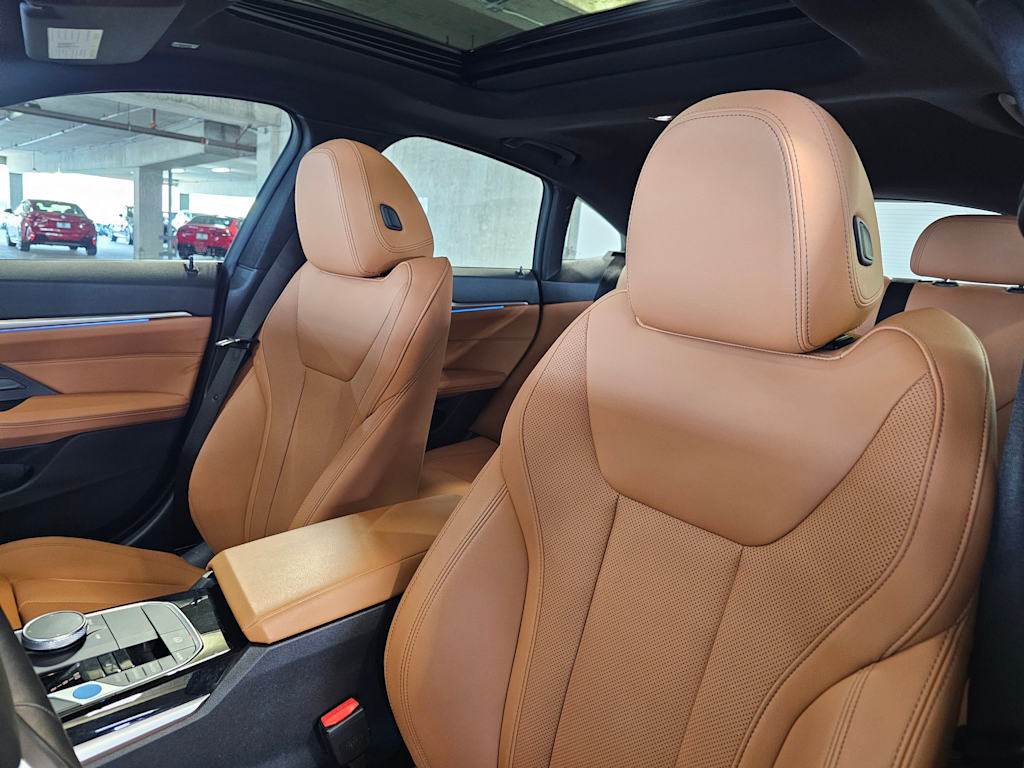 Thumbnail: 2023 BMW i4 - 11