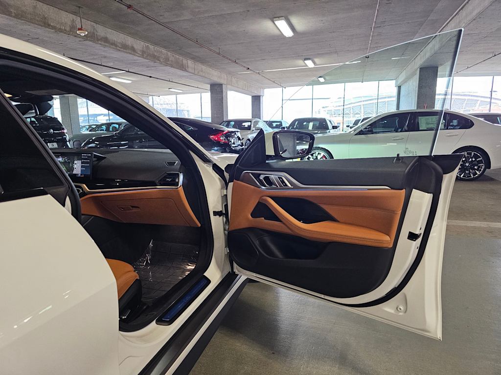 Thumbnail: 2023 BMW i4 - 32
