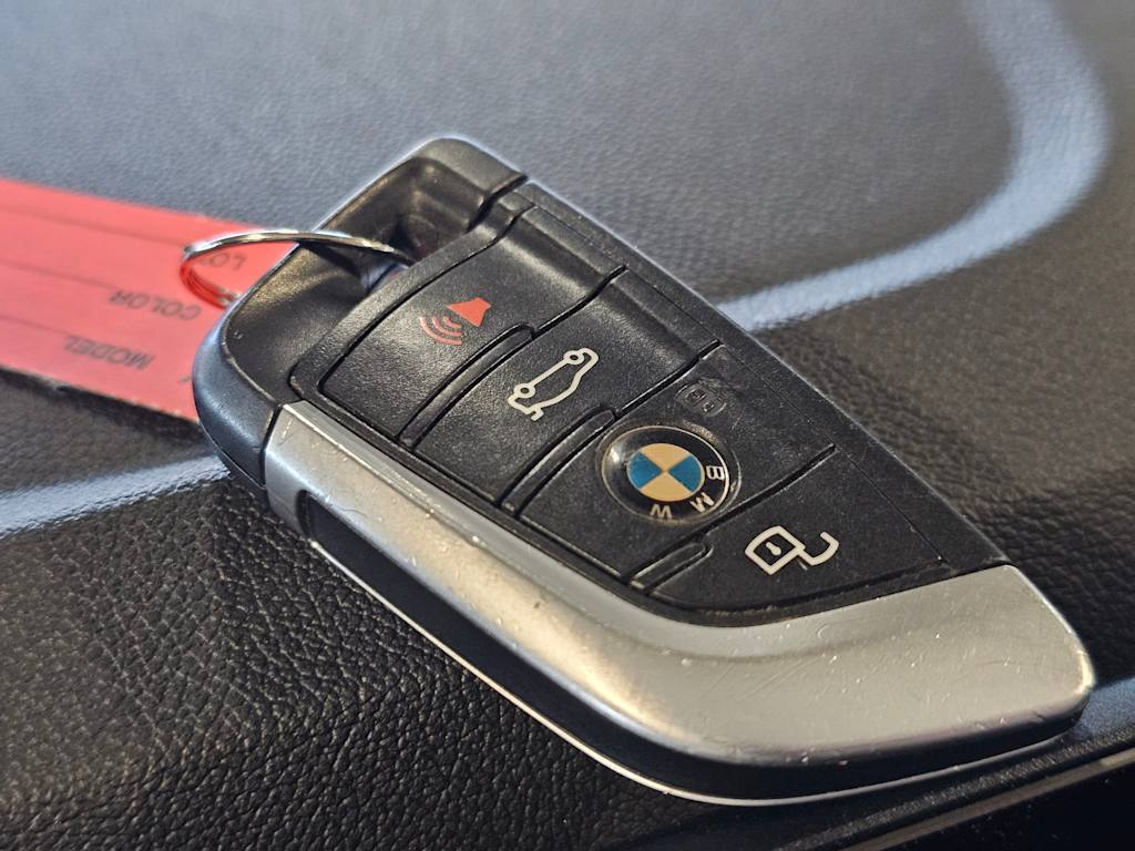 Thumbnail: 2023 BMW i4 - 20