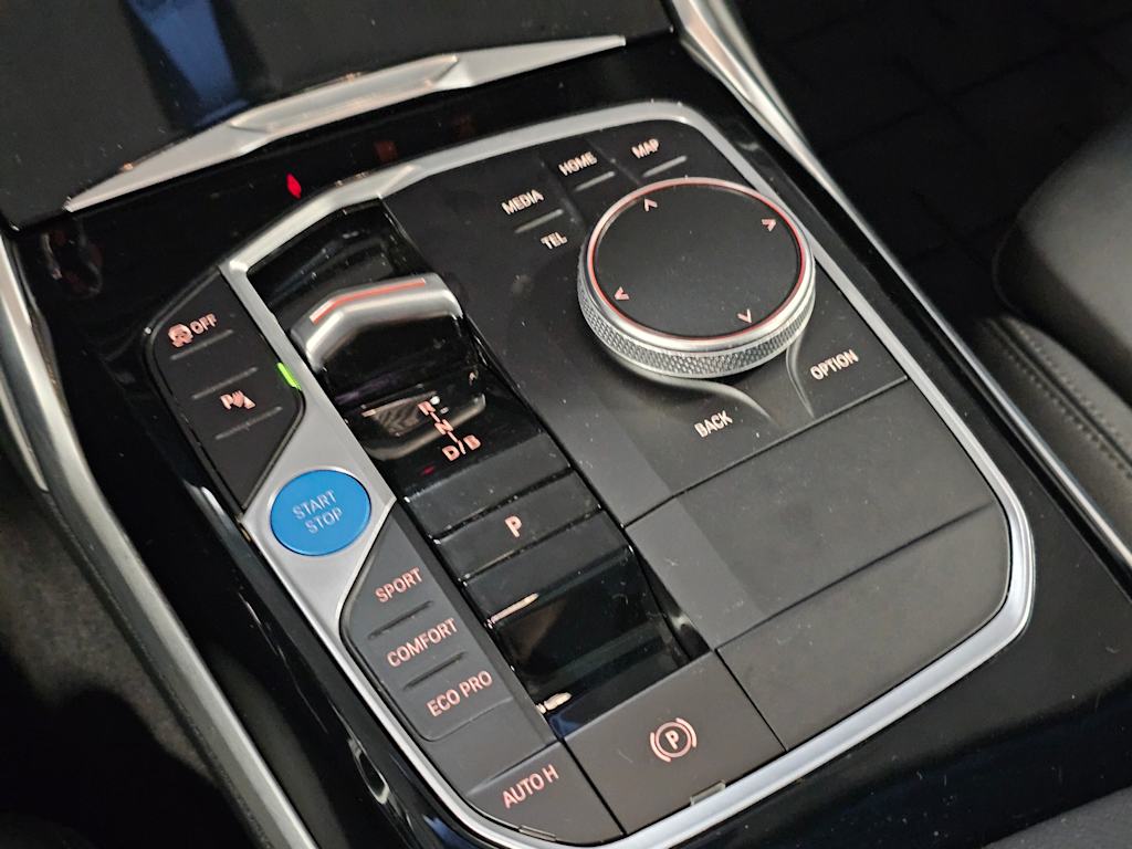 Thumbnail: 2023 BMW i4 - 17