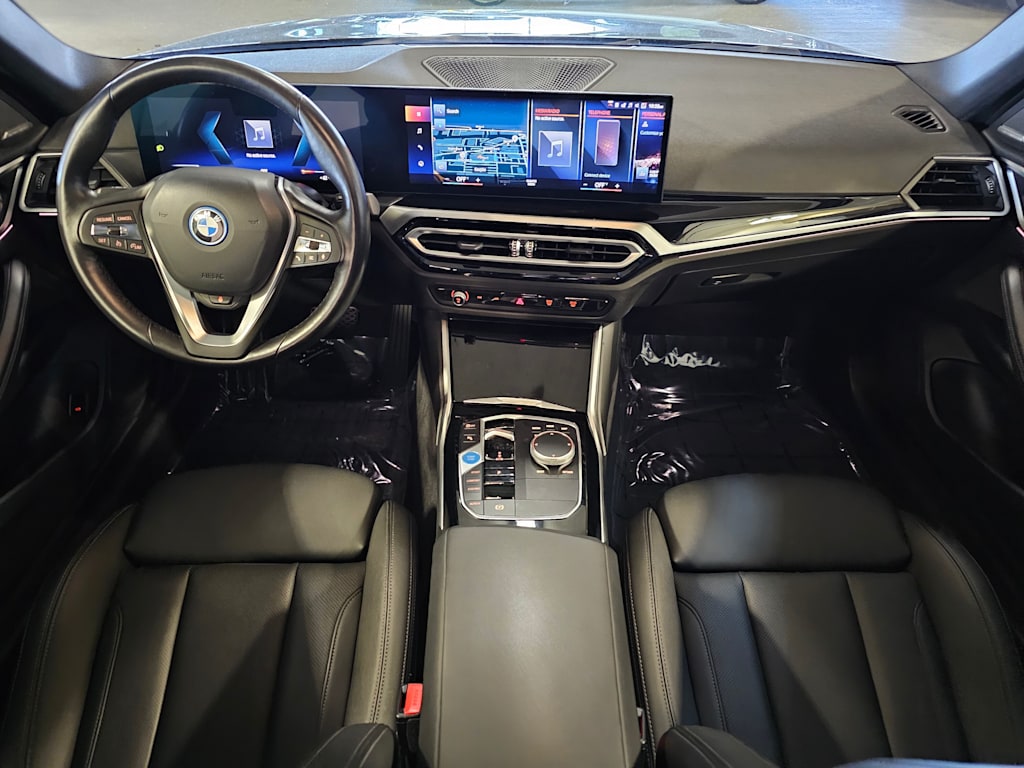 Thumbnail: 2023 BMW i4 - 10