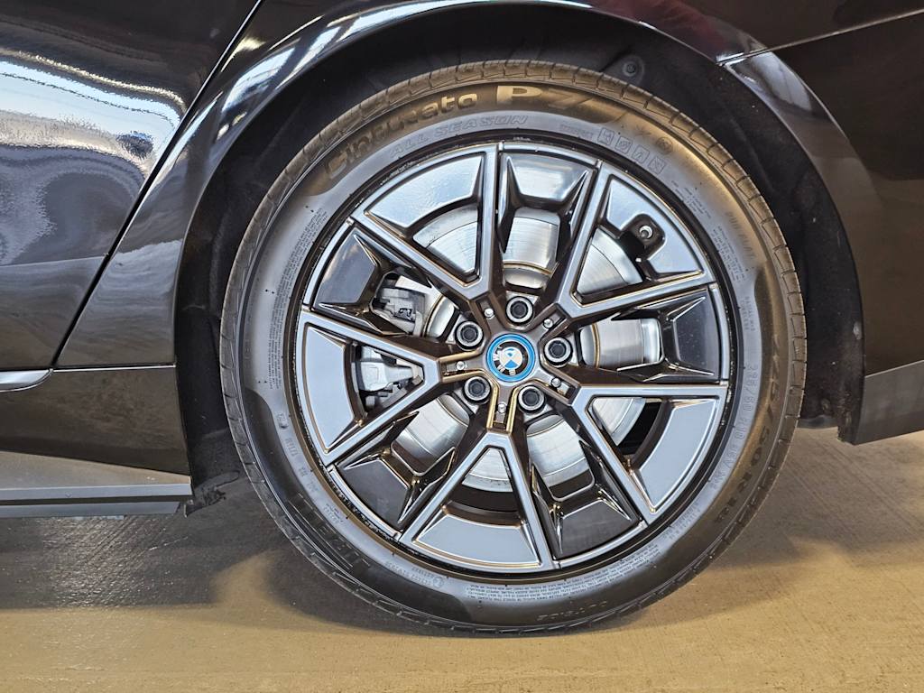 Thumbnail: 2024 BMW i4 - 7