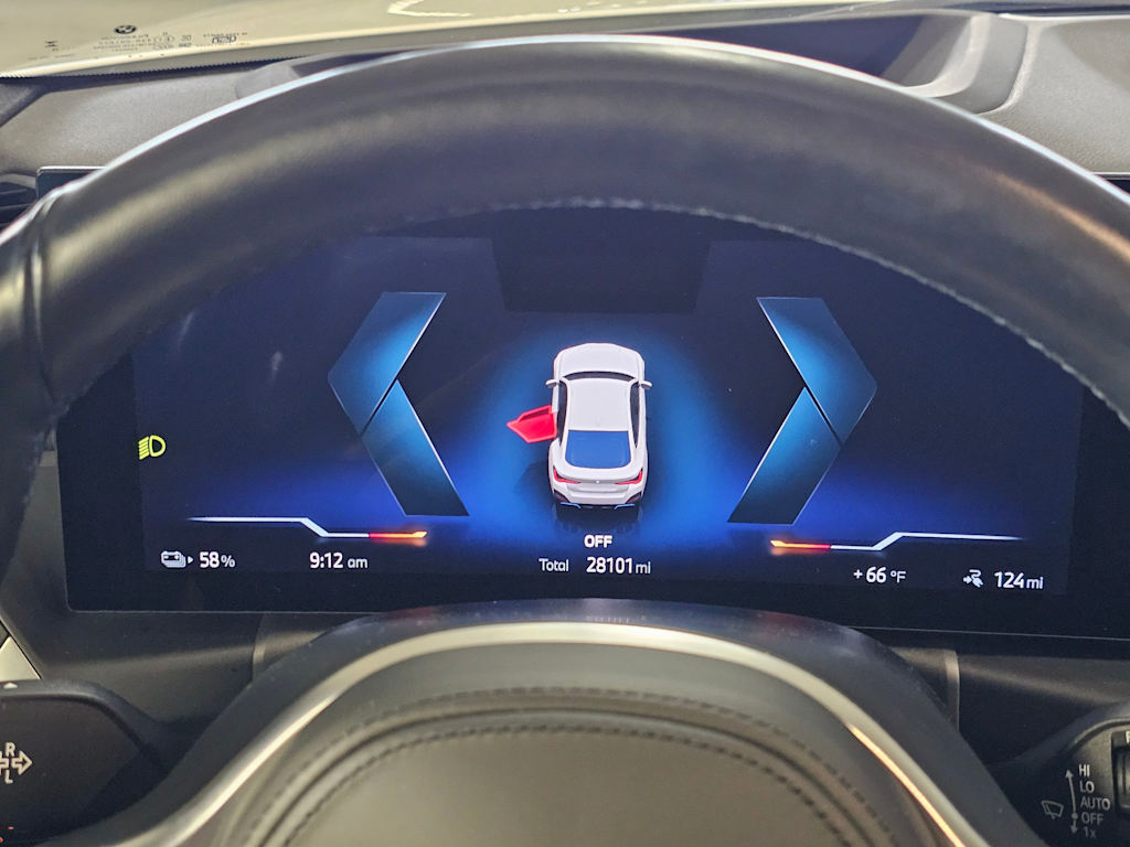 Thumbnail: 2023 BMW i4 - 17