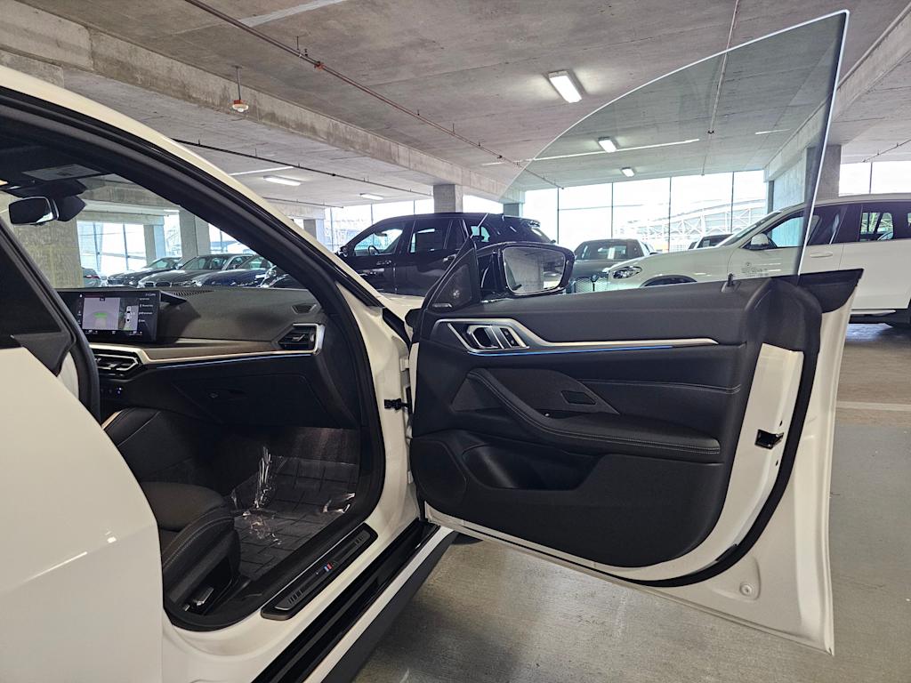 Thumbnail: 2023 BMW i4 - 33