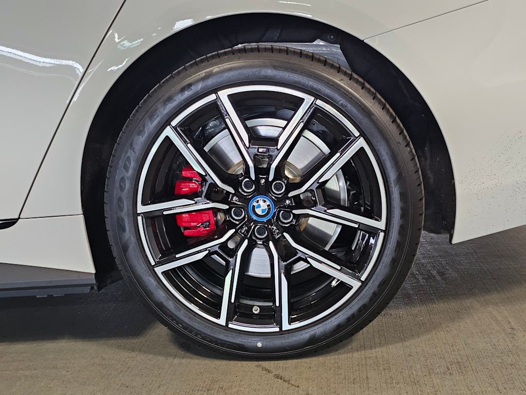 Thumbnail: 2023 BMW i4 - 7