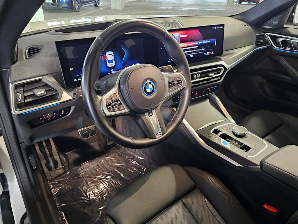 Thumbnail: 2023 BMW i4 - 2