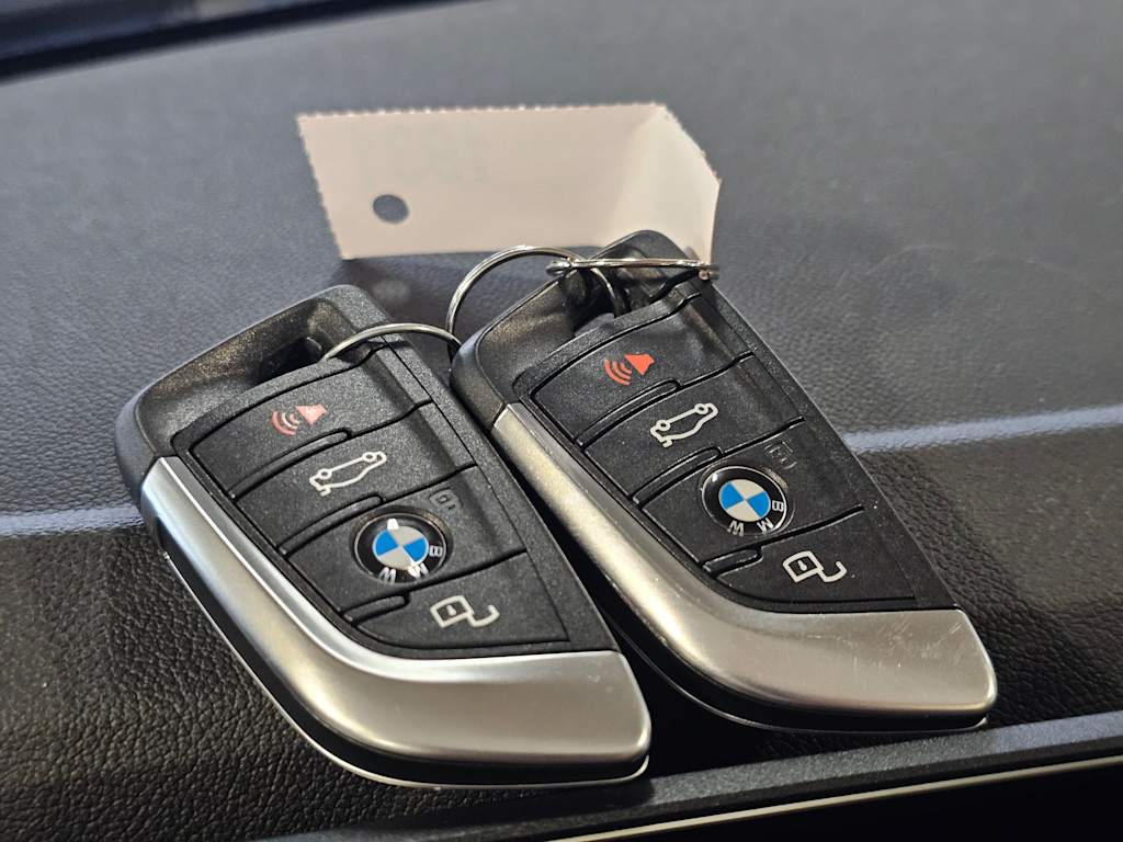 Thumbnail: 2024 BMW i4 - 33