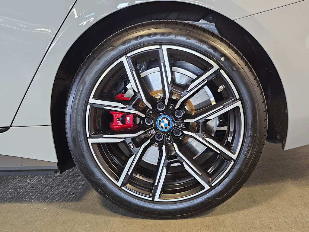 Thumbnail: 2024 BMW i4 - 8