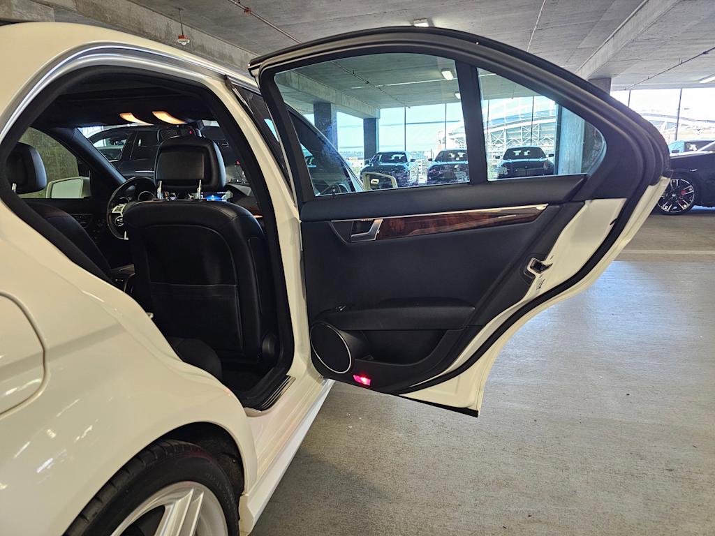 Thumbnail: 2013 Mercedes-Benz C-Class - 31