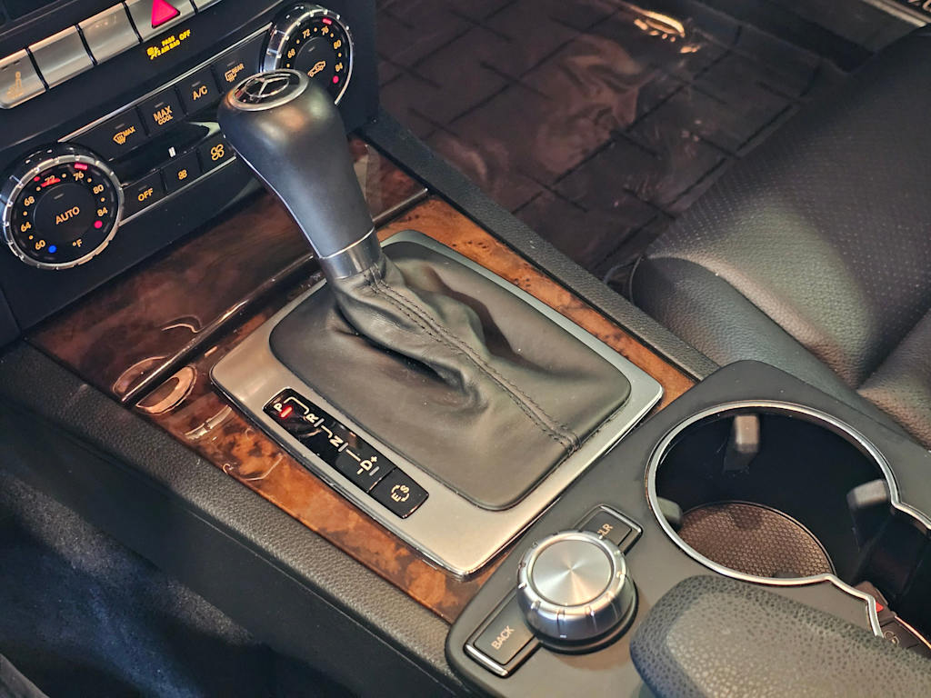 Thumbnail: 2013 Mercedes-Benz C-Class - 16