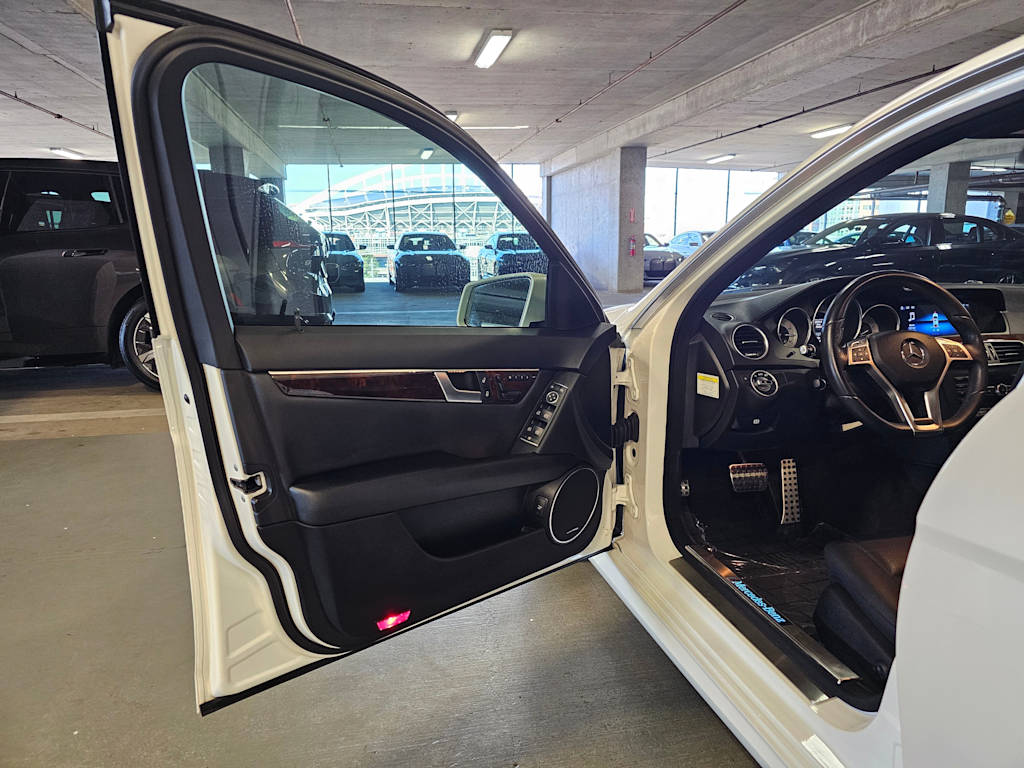 Thumbnail: 2013 Mercedes-Benz C-Class - 28